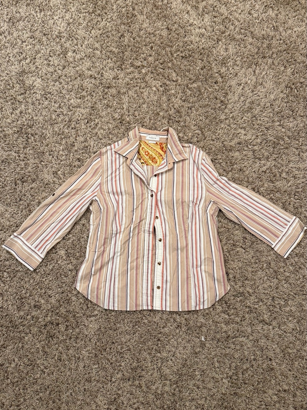 Van Heusen Long-Sleeved Stripped Buttoned Down